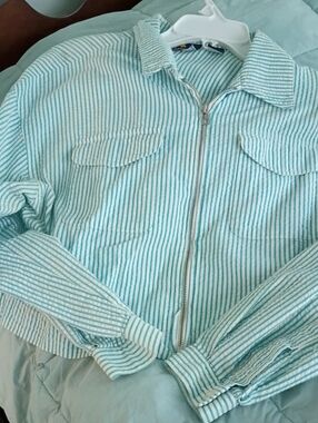 Lizsport Petite Striped Zip-Front Shirt Jacket in Teal and White